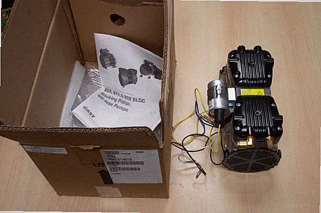 (2) New Gast 1/2HP Rocking Piston Twin Oil-less Air Compressor Pump 120/240V